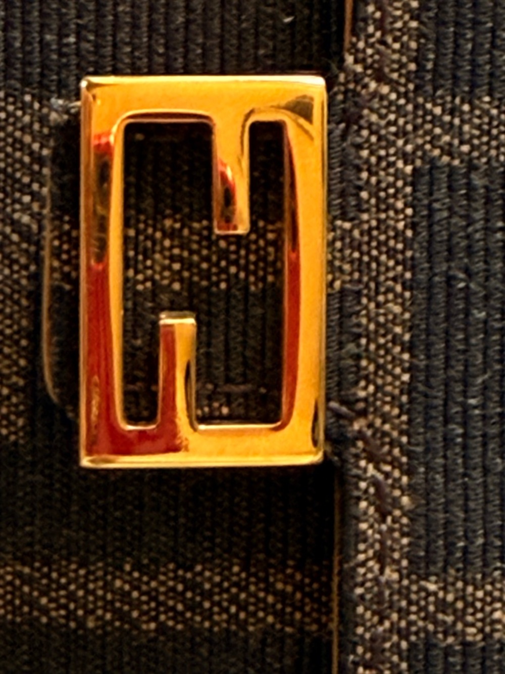 Like new! Fendi Baguette Zucca Cardholder Wallet! - Picture 10 of 12